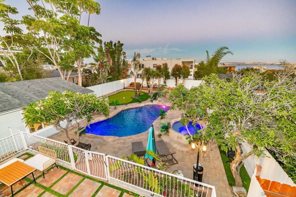 Photo of 419 San Elijo St St, San Diego, CA 92106 (MLS # 260010594SD)