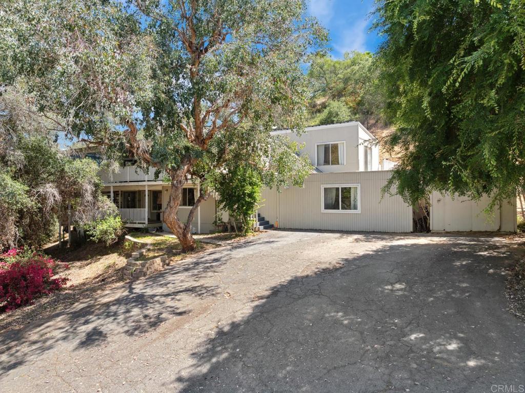 1529 Cloverdale Road