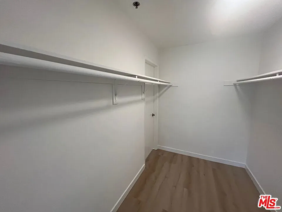 Pacific Palisades, California 90272, United States, 1 Bedroom Bedrooms, ,1 BathroomBathrooms,Residential,Active,214550