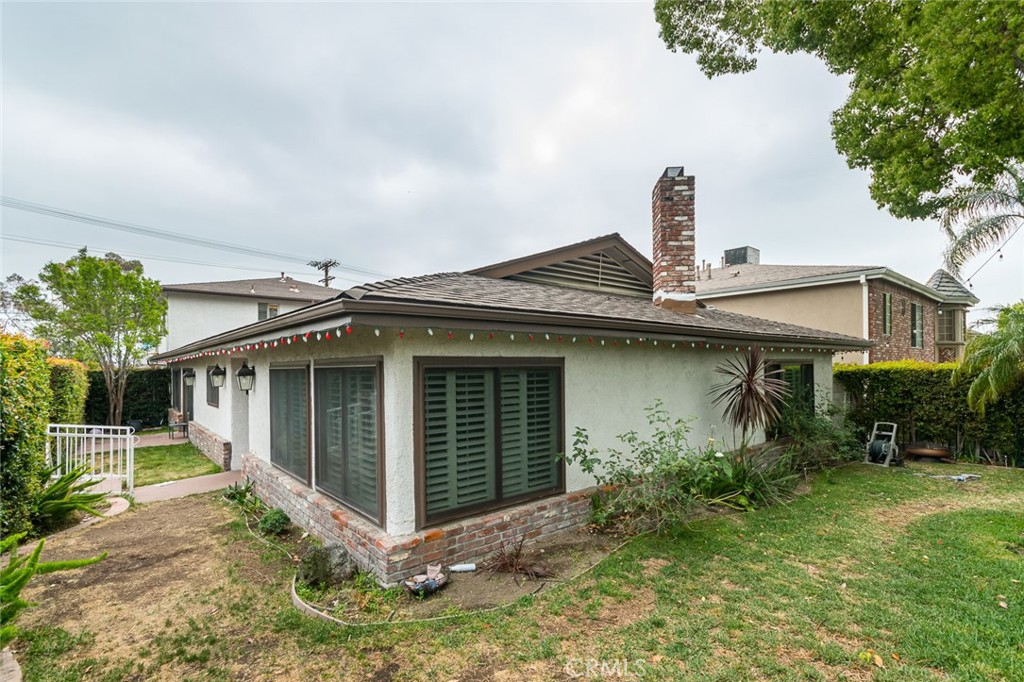 Properties 4 303 S Kenneth Road