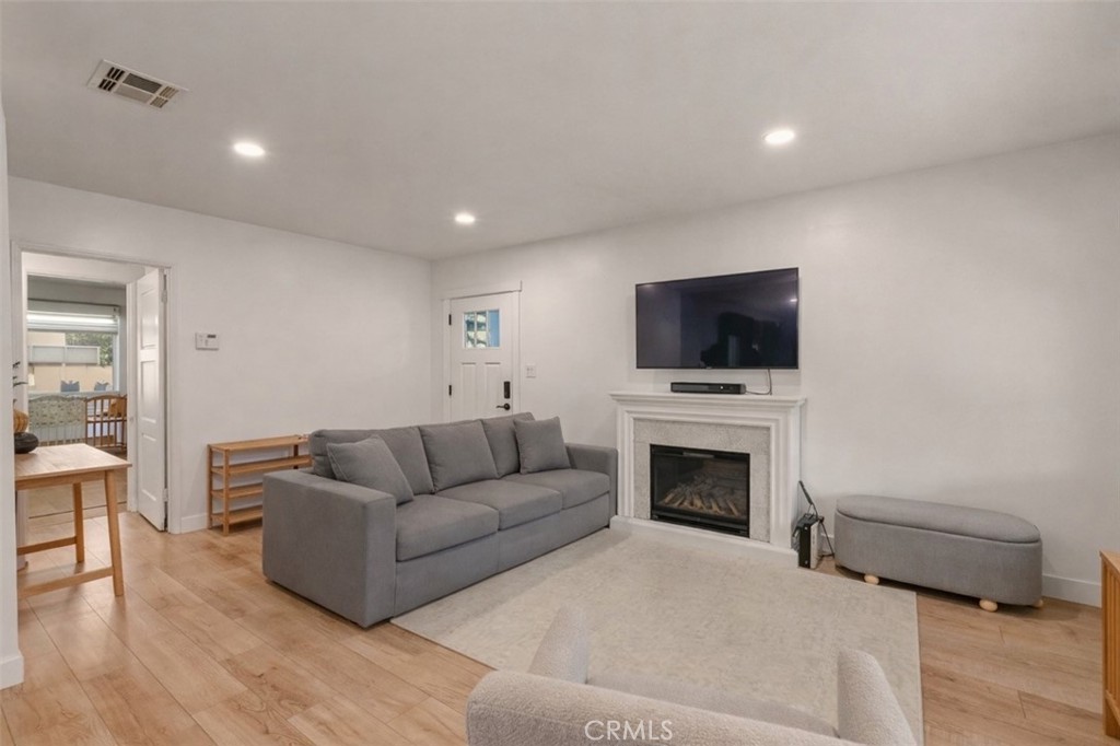 12918 Hanwell Avenue