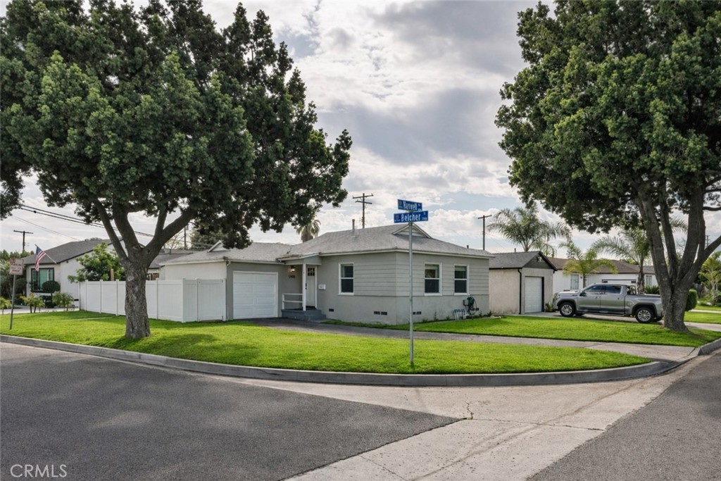 12918 Hanwell Avenue