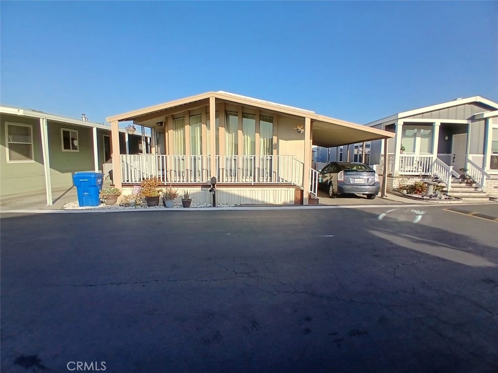 3667 Valley Boulevard 54
