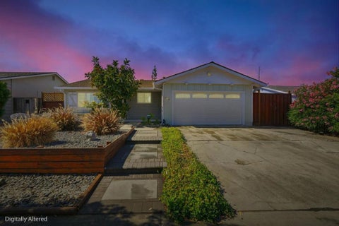 Photo of 452 Skyway Drive, San Jose, CA 95111 (MLS # ML82054706)