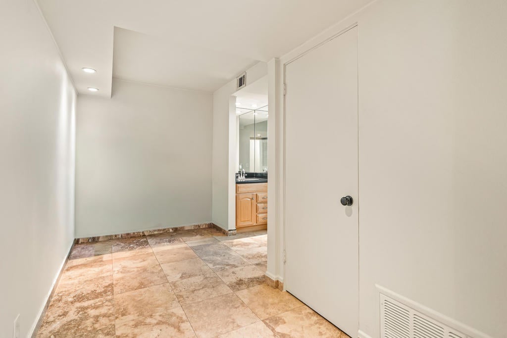 2501 N Indian Canyon Drive 603