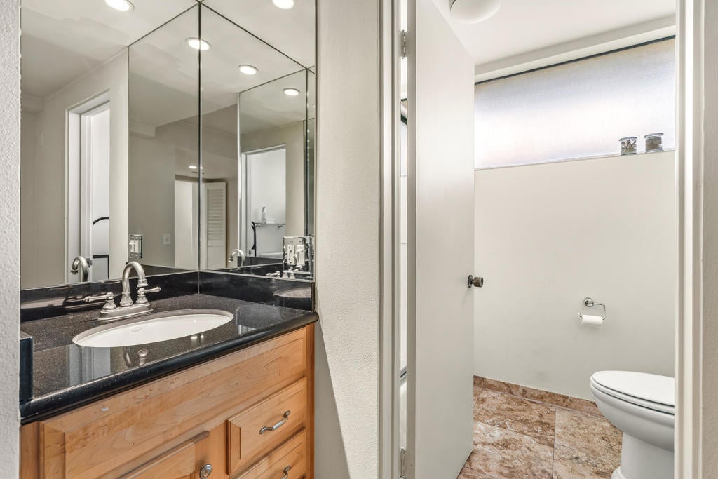 2501 N Indian Canyon Drive 603