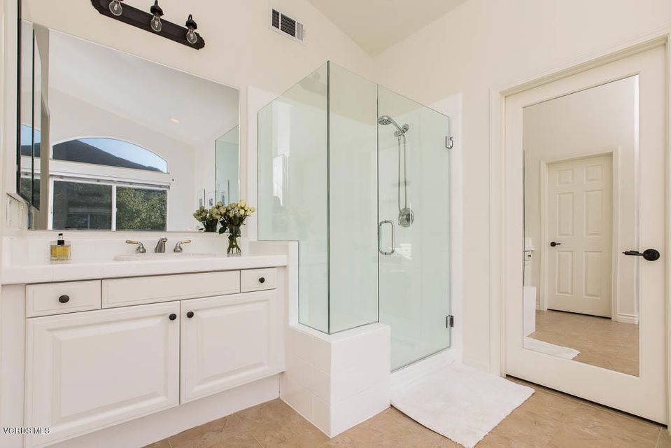 Regency Hills-903 - 1006112 - Residential