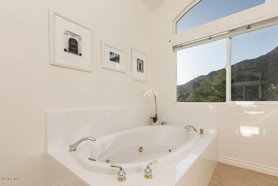 Regency Hills-903 - 1006112 - Residential