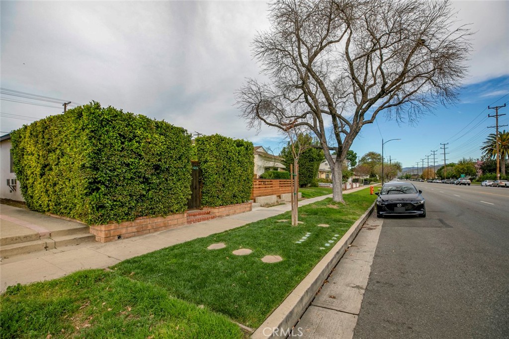 1423 N Hollywood