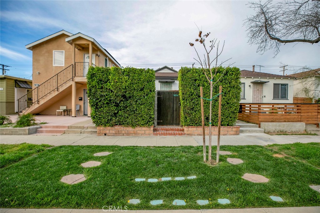 1423 N Hollywood