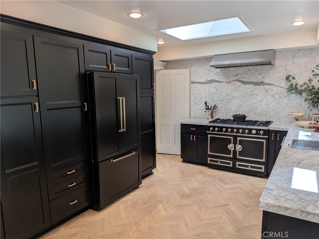 3224 Palos Verdes N