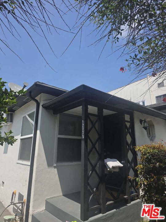 4233 Avocado Street