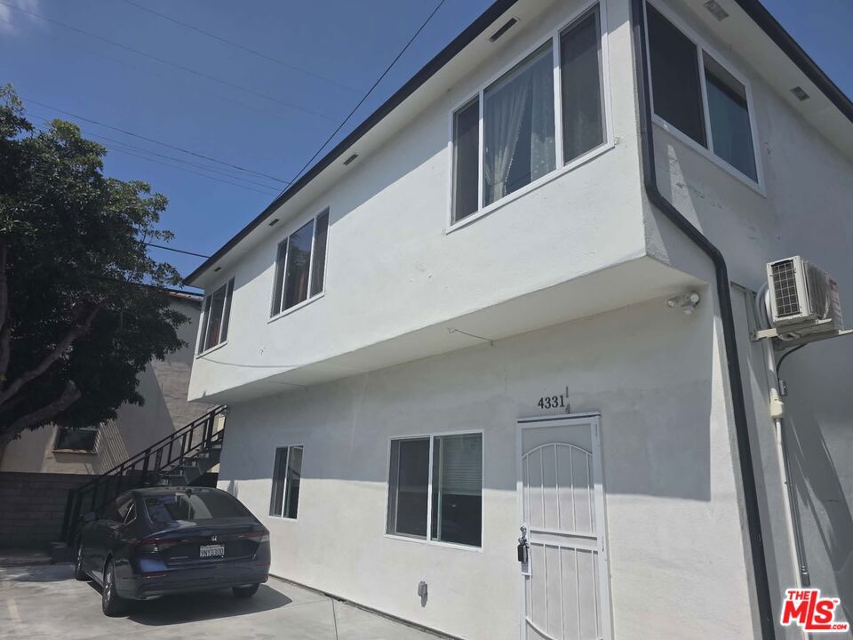 4233 Avocado Street