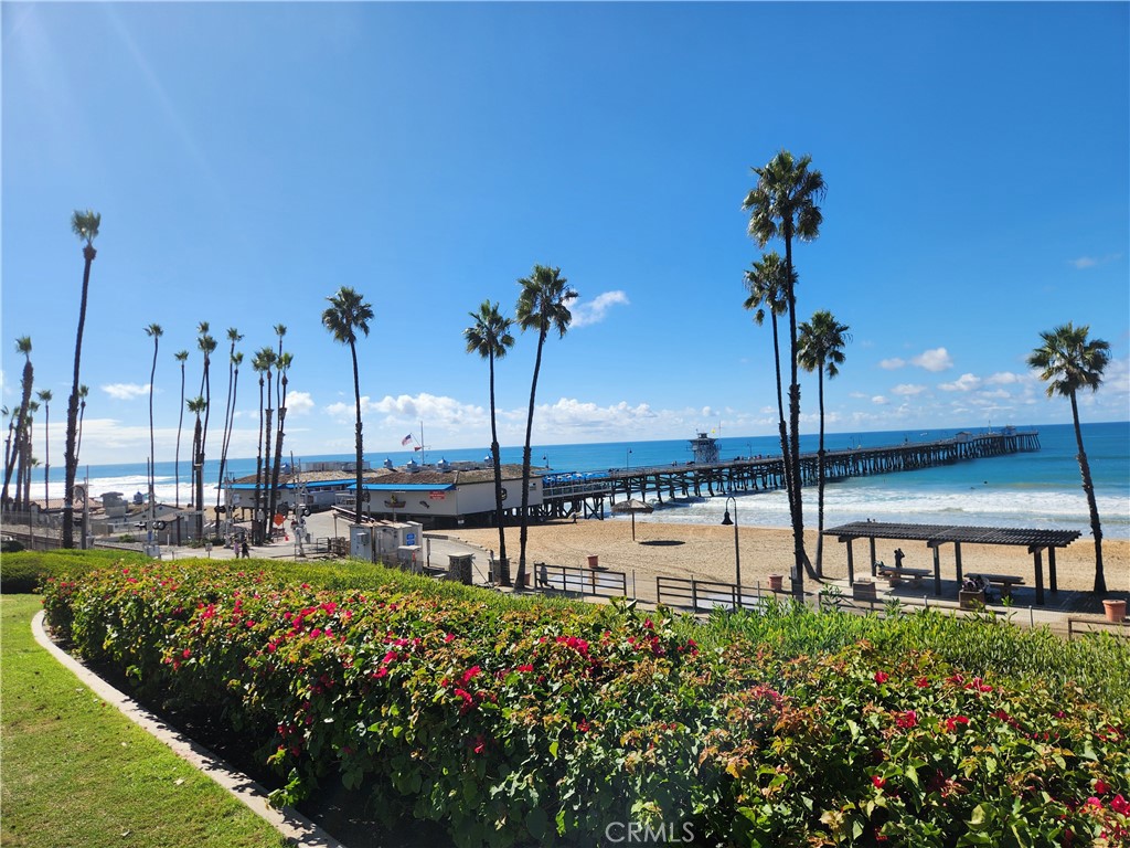 418 AVENIDA SANTA BARBARA B