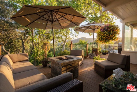 Photo of 679 Wonder View Drive, Calabasas, CA 91302 (MLS # 26851709)