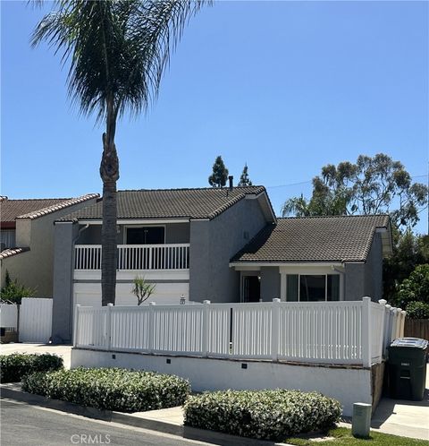 Photo of 25452 Esrose Court, Lake Forest, CA 92630 (MLS # CV26077095)