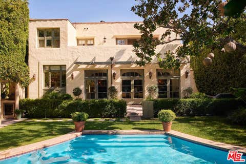 Photo of 621 S Mccadden Place, Los Angeles, CA 90005 (MLS # 26845989)