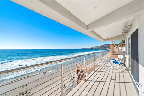 Photo of 1051 Gaviota Drive, Laguna Beach, CA 92651 (MLS # LG25116584) Photo of 1051 Gaviota Drive, Laguna Beach, CA 92651 (MLS # LG25116584)