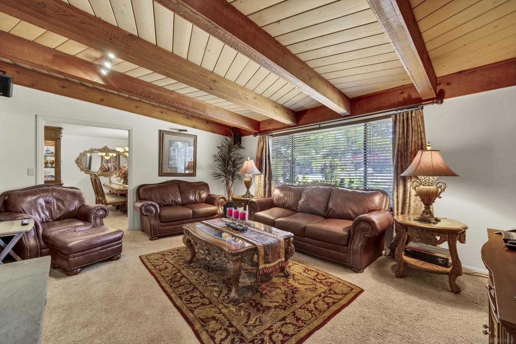 11608 Vernette Ct