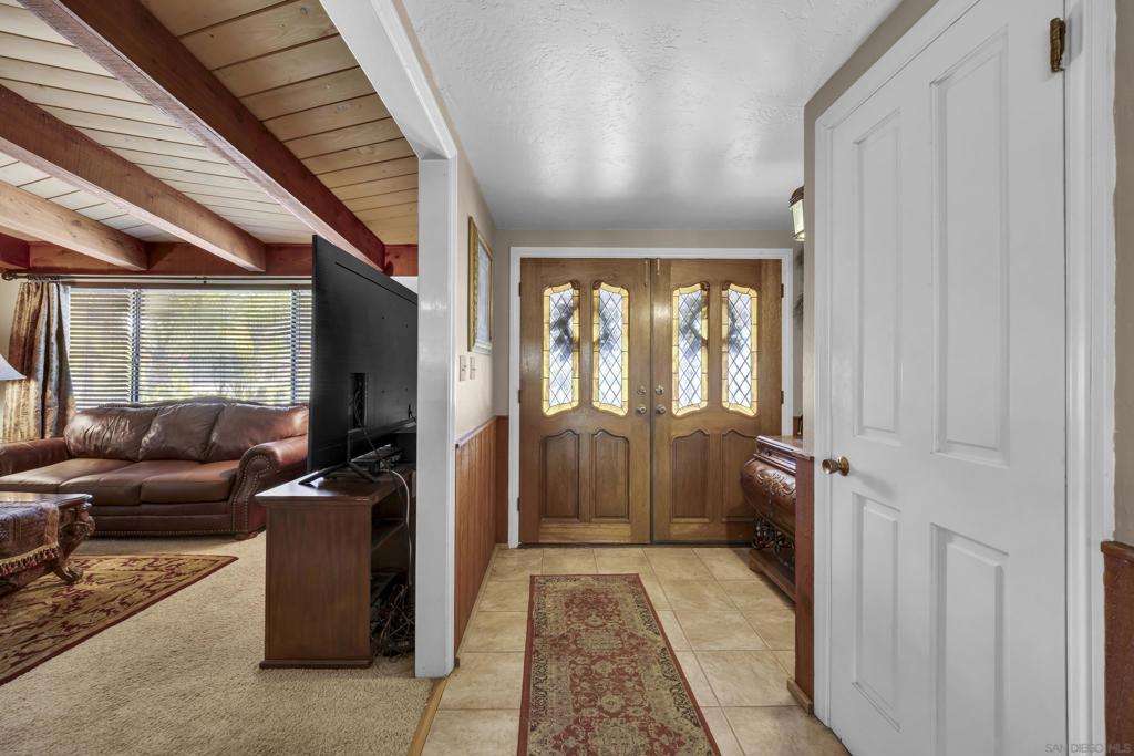 11608 Vernette Ct