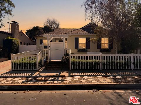 Photo of 11350 Albata Street, Los Angeles, CA 90049 (MLS # 26655341)