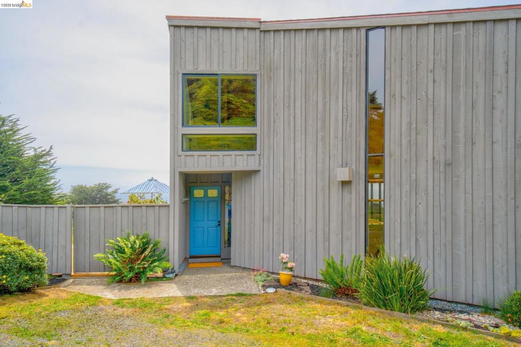 335 Spur Close