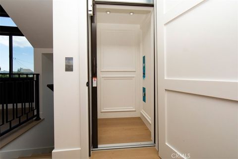 Tiny photo for 810 El Redondo Avenue, Redondo Beach, CA 90277 (MLS # SB25220734)