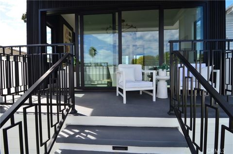 Tiny photo for 810 El Redondo Avenue, Redondo Beach, CA 90277 (MLS # SB25220734)