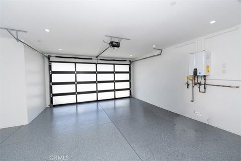 Tiny photo for 810 El Redondo Avenue, Redondo Beach, CA 90277 (MLS # SB25220734)