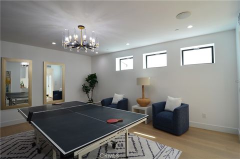 Tiny photo for 810 El Redondo Avenue, Redondo Beach, CA 90277 (MLS # SB25220734)