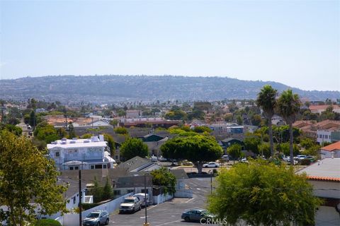 Tiny photo for 810 El Redondo Avenue, Redondo Beach, CA 90277 (MLS # SB25220734)