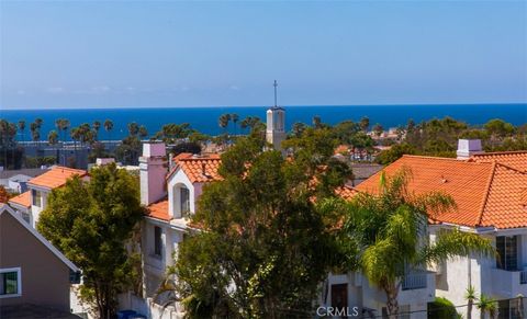 Tiny photo for 810 El Redondo Avenue, Redondo Beach, CA 90277 (MLS # SB25220734)