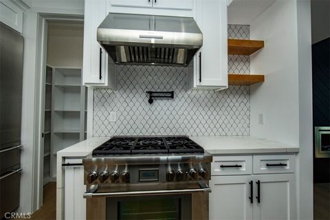 Tiny photo for 810 El Redondo Avenue, Redondo Beach, CA 90277 (MLS # SB25220734)