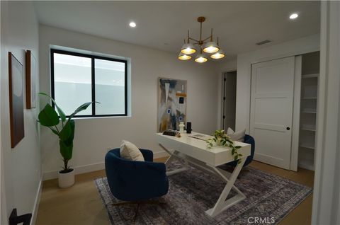 Tiny photo for 810 El Redondo Avenue, Redondo Beach, CA 90277 (MLS # SB25220734)