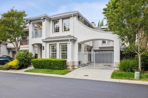 Photo of 529 Plum Blossom Lane, Campbell, CA 95008 (MLS # ML82040757)