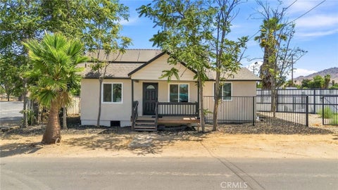 Photo of 434 Highland Ave, Riverside, CA 92507 (MLS # IV26191718)