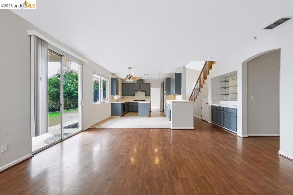 2404 Greentree Ct