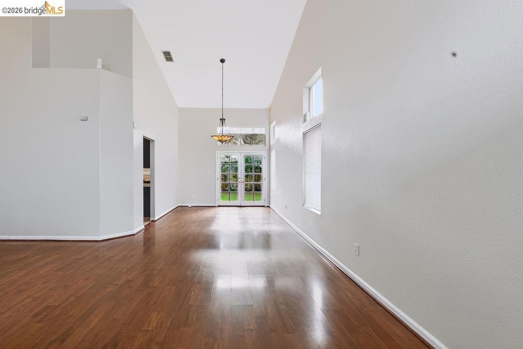2404 Greentree Ct