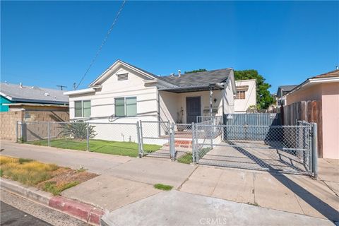 Photo of 1316 S Grand Avenue, San Pedro, CA 90731 (MLS # DW25215548) Photo of 1316 S Grand Avenue, San Pedro, CA 90731 (MLS # DW25215548)