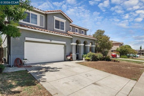 Photo of 5447 Benttree Way Way, Antioch, CA 94531 (MLS # 41143043)