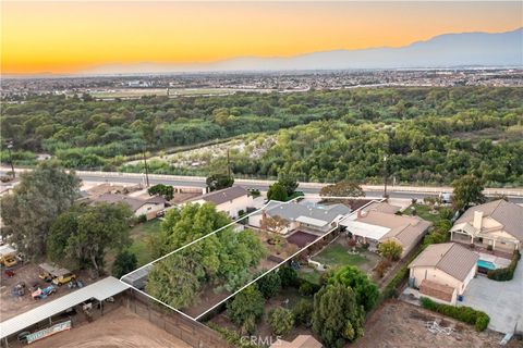 Photo of 982 River Drive, Norco, CA 92860 (MLS # IV25198103) Photo of 982 River Drive, Norco, CA 92860 (MLS # IV25198103)