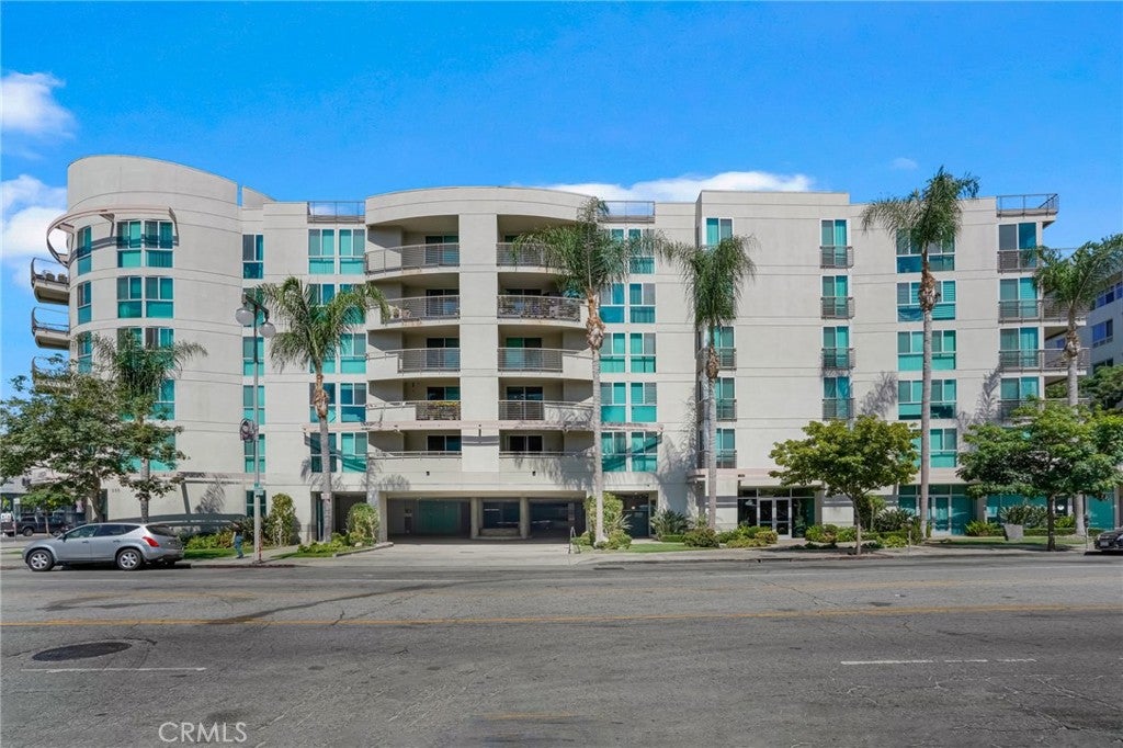 267 S San Pedro ST