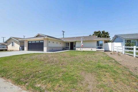 Photo of 2301 Mono Street, Oxnard, CA 93036 (MLS # 226003213)