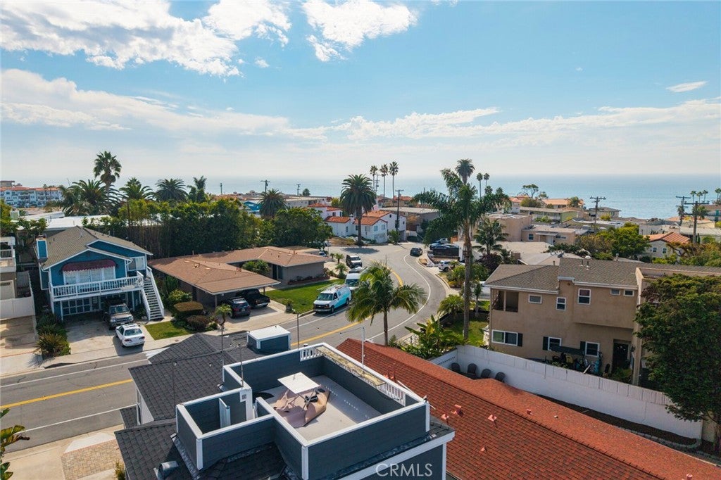 226 W Mariposa