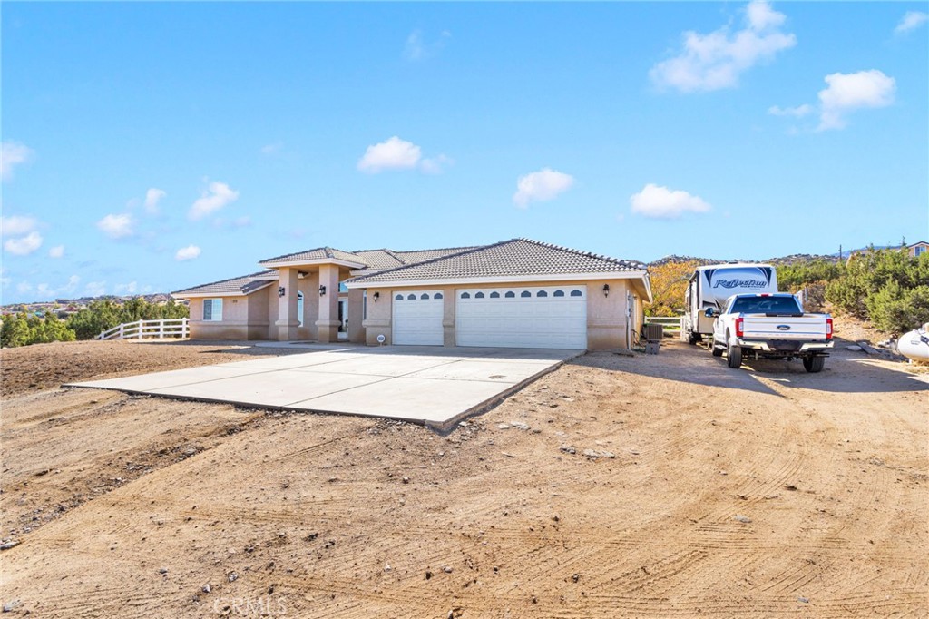 2909 Silver Ridge Drive