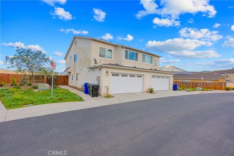 Photo of 26142 Gravett Place, Saugus, CA 91350 (MLS # SR25270691)
