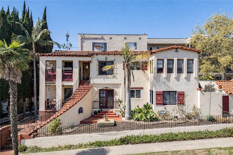 Photo of 3 Euclid Avenue, Long Beach, CA 90803 (MLS # PW26056871)