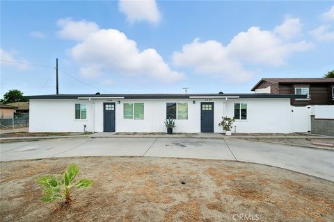 Photo of 1433 S San Antonio Avenue, Pomona, CA 91766 (MLS # PW25190021) Photo of 1433 S San Antonio Avenue, Pomona, CA 91766 (MLS # PW25190021)