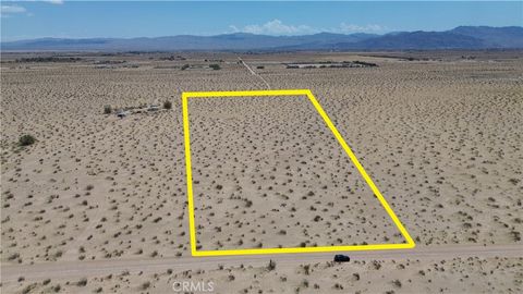Photo of 47701 Palma Vista Road, Newberry Springs, CA 92365 (MLS # IG25135150)