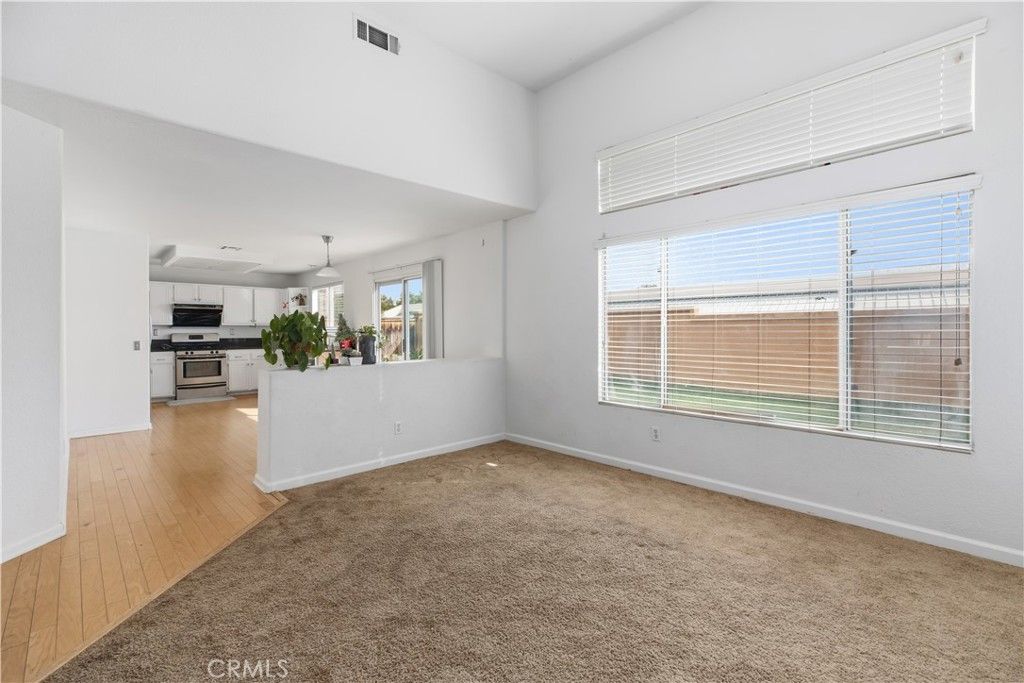 listing image 130729142650227767438